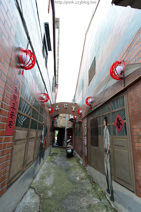 台中沙鹿「美仁里彩繪巷」，全台首創屬於台灣味的復古彩繪。-DSC_1149.jpg