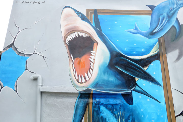 【布袋景點】好美里3D立體海洋彩繪世界，嚇!超大鯊魚遊過來啦!-DSC01955.jpg